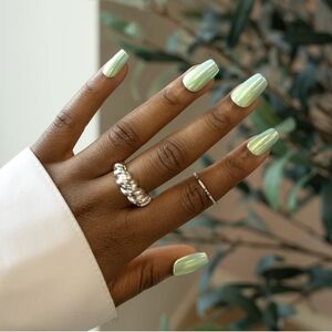 Red Aspen Nails: Arlene Is Vibrant